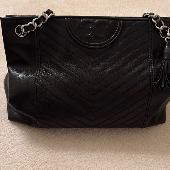 Tory Burch Handbags - Tory Burch Fleming authentic black leather silver chain tote bag